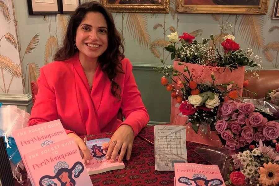 Sahar Hooti at a book signing.